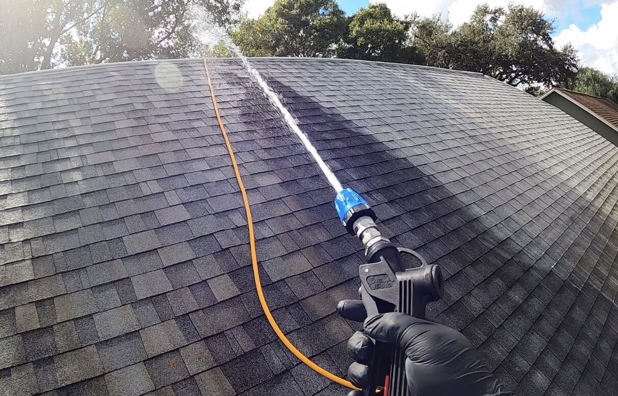 Roof washing in Houston